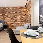 Citylink By Renters Apartman Varsó